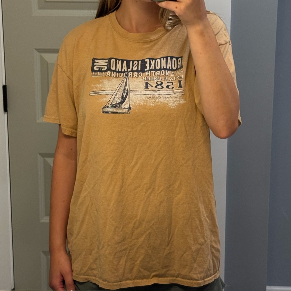 Roanoke Island North Carolina Graphic Tee